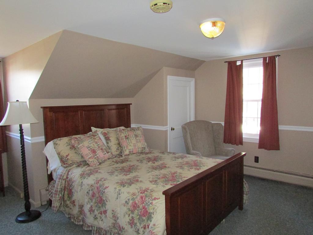Curtis House Hotel Woodbury Room photo